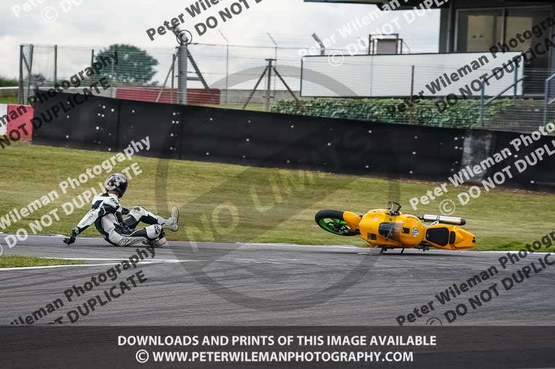 donington no limits trackday;donington park photographs;donington trackday photographs;no limits trackdays;peter wileman photography;trackday digital images;trackday photos